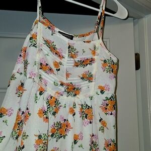 Floral Spaghetti Strap Top - ✨️ NEW ✨️